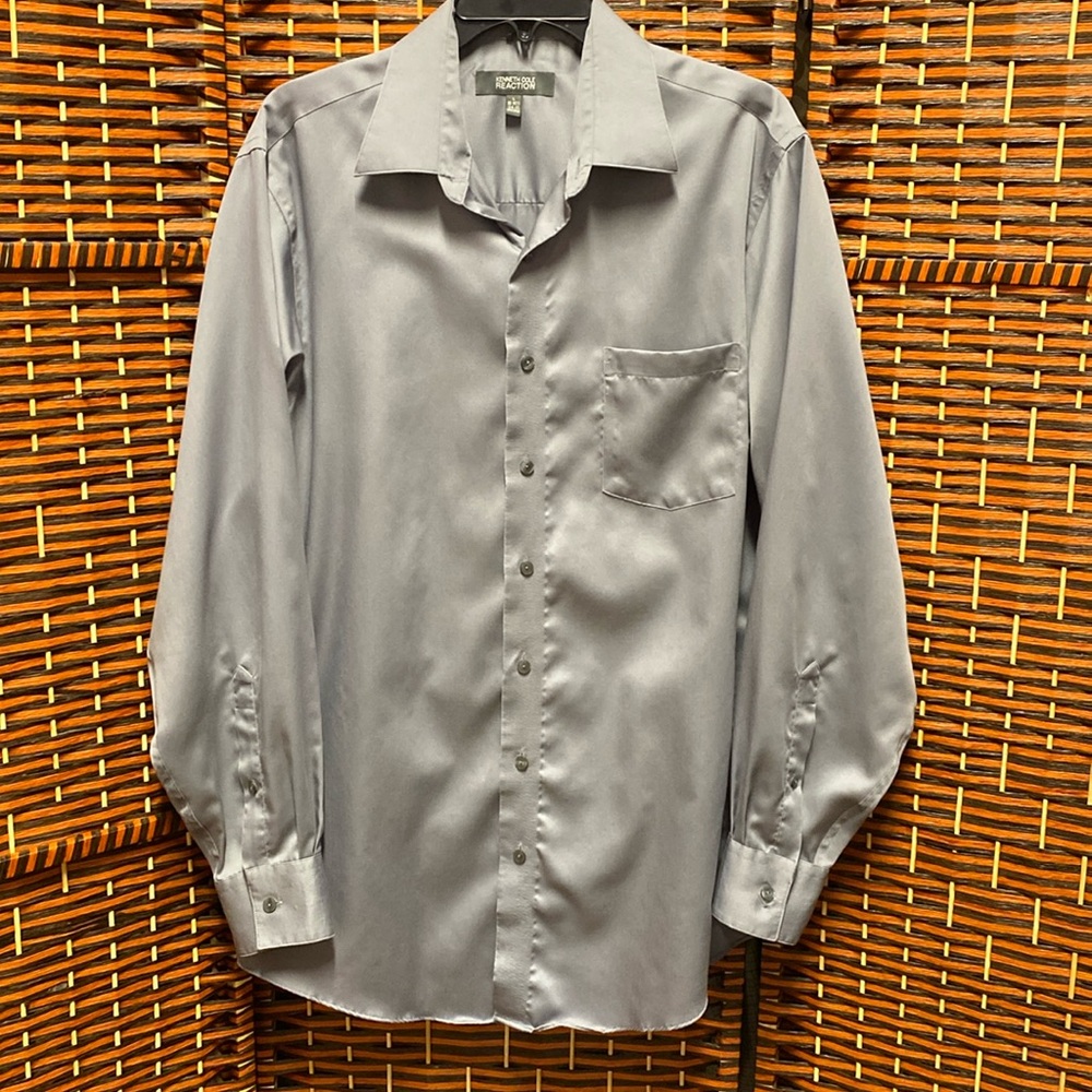 Kenneth Cole Reaction Mens L 16/16 1/2( 34-35) grey button down long sleeve.